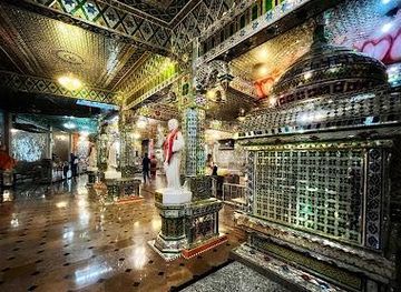 singapore/yishun/attraction/arulmigu-sri-rajakaliamman-glass-temple