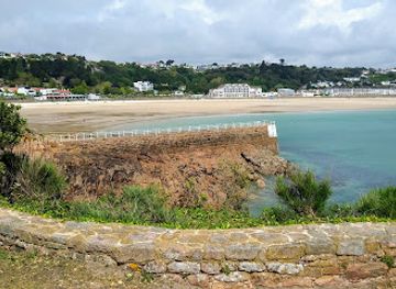 jersey/st-brelade-s-bay/attraction/st-brelade-s-parish-church