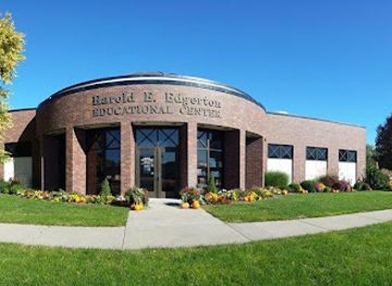 nebraska/central-nebraska/attraction/edgerton-explorit-center