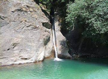 italy/lunigiana/attraction/polle-di-malbacco-pozzo-della-madonna