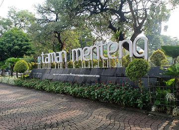 indonesia/jakarta/east-jakarta/attraction/menteng-park