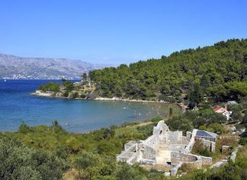 croatia/trogir/attraction/arheolosko-nalaziste-lovrecina