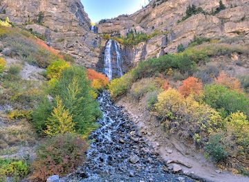 utah/provo/grandview-hill/attraction/bridal-veil-falls-view-area