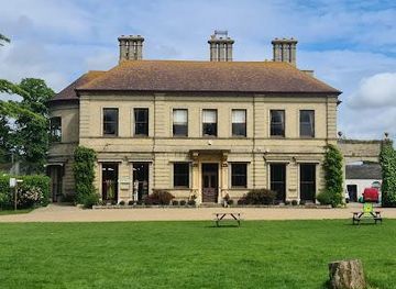 united-kingdom/norwich/attraction/thrigby-hall-wildlife-gardens