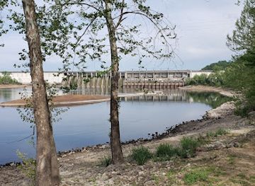 missouri/lake-of-the-ozarks/attraction/bagnell-dam