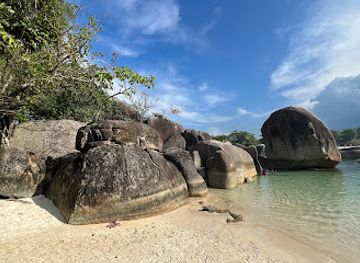 indonesia/bangka-belitung-islands/attraction/tanjung-tinggi-beach