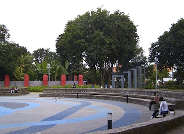 indonesia/surabaya/wonokromo/attraction/bungkul-park