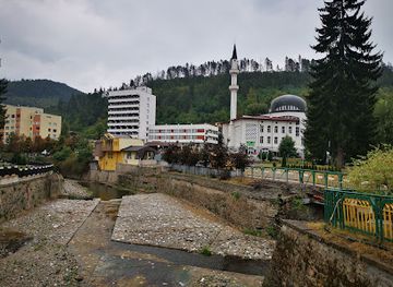 bulgaria/rhodopes/attraction/crystal-hall-rhodope-crystals