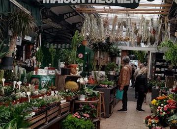 france/paris/attraction/marche-aux-fleurs-reine-elizabeth-ii-de-paris