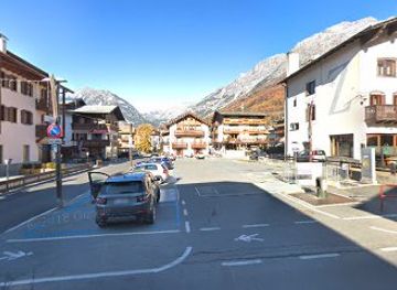 italy/bormio/attraction/piazza-walter-fontana