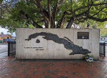 florida/miami/attraction/cuban-memorial-boulevard-park