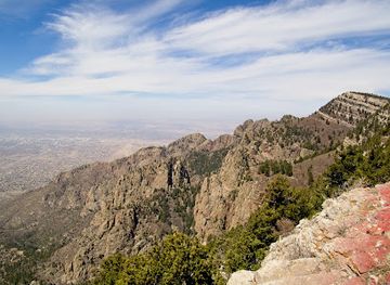 new-mexico/sandia-peak-tramway/attraction/sandia-mountains-from-la-luz-trail