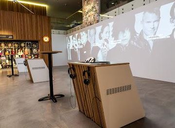 iceland/reykjavik/attraction/the-icelandic-museum-of-rock-n-roll