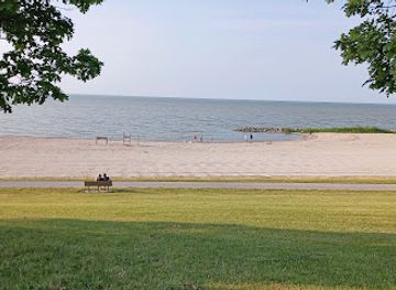 ohio/maumee-bay-state-park/attraction/maumee-bay-state-park-beach