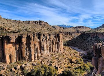 arizona/kingman/attraction/monolith-garden-trail