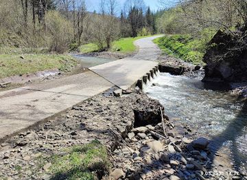 poland/bieszczady-mountains/attraction/szlak-do-wodospadu-czartow-mlyn