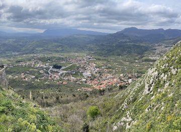 italy/campania/attraction/eremo-di-san-michele