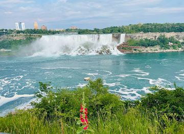 canada/niagara-falls/fallsview/attraction/queen-victoria-park