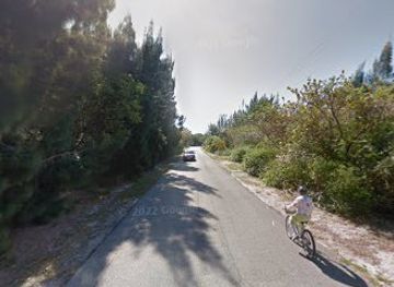 florida/captiva-island/attraction/grave-of-capitan-oliver-bowen