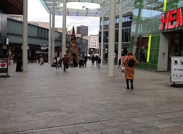 netherlands/volendam/attraction/forum