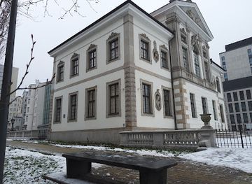 poland/warsaw/attraction/laweczka-chopina-14-palac-gninskich-ostrogskich