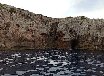 croatia/kornati-islands-national-park/attraction/otok-veli-garmeniak-cave