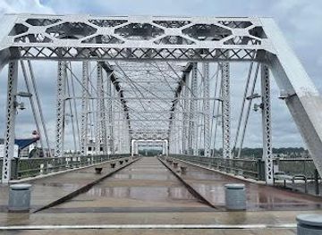 tennessee/nashville/attraction/john-seigenthaler-pedestrian-bridge