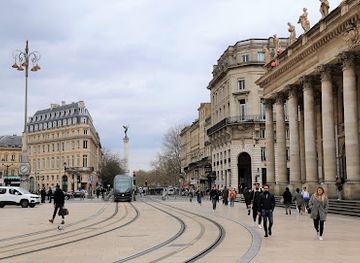 france/bordeaux/attraction/le-petit-train-touristique-de-bordeaux-by-france-voguette
