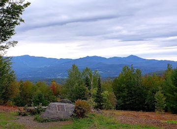 vermont/smugglers-notch-state-park/attraction/pinnacle-meadows-stowe-land-trust
