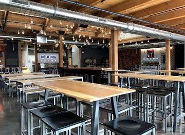 illinois/schaumburg/attraction/district-brew-yards