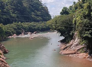 peru/ucayali/attraction/ducha-del-diablo