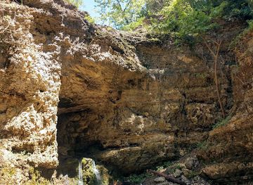 missouri/current-river/attraction/grand-gulf-state-park