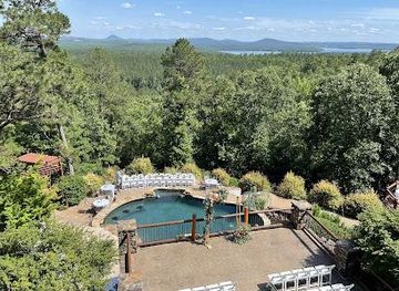 arkansas/conway/attraction/an-enchanting-evening-winery-wedding-venue-and-cabin