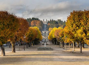portugal/lamego/attraction/jardim-da-avenida-visconde-guedes-teixeira