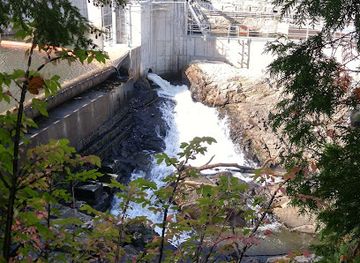 vermont/green-mountains-national-forest/attraction/marble-bridge-at-otter-creek