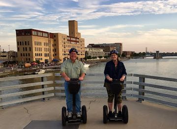 wisconsin/green-bay/attraction/segway-the-fox-tours