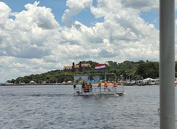 paraguay/ypacarai-lake/attraction/barco-raza-guarani