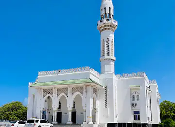 Masjidka Isbahaysiga,(Mogadishu Central Mosque)