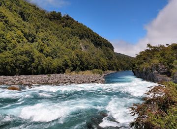 chile/los-rios-region/attraction/laguna-lovers