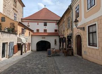 croatia/zagreb/attraction/stone-gate
