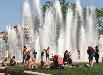 france/lyon/presqu-ile/attraction/fontaine-de-place-antonin-poncet