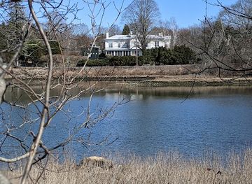 rhode-island/napatree-point-conservation-area/attraction/captain-nathaniel-b-palmer-house-museum