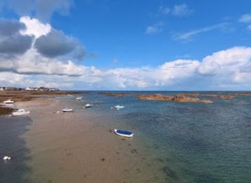 jersey/la-rocque-harbour/attraction/southernmost-point-of-jersey