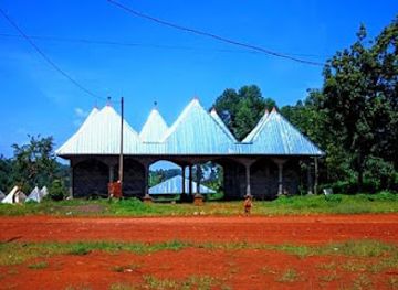 cameroon/grassfield-region/attraction/chefferie-foto