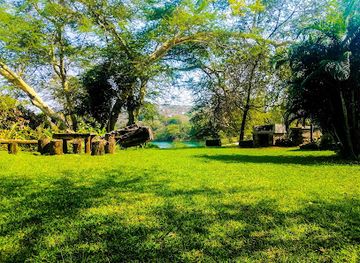 eswatini/lavumisa-border-post/attraction/nathi-s-park-jozini-river