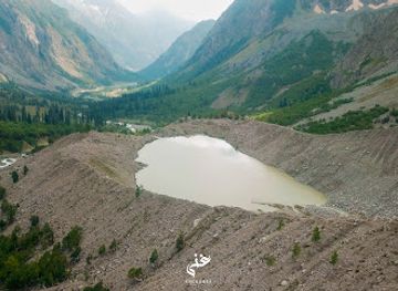 pakistan/shandur-top/attraction/gorshy-lake