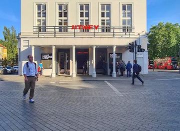 united-kingdom/windsor/attraction/the-old-vic