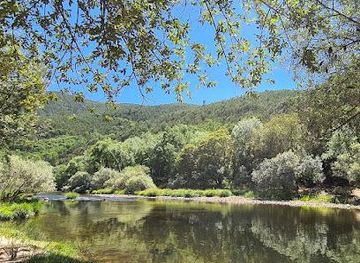 portugal/lamego/attraction/praia-fluvial-do-areinho