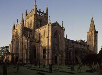 united-kingdom/edinburgh/attraction/dunfermline-abbey-and-palace