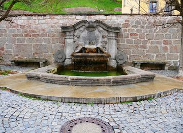 germany/eagle-s-nest/attraction/brunnen-am-rathausplatz